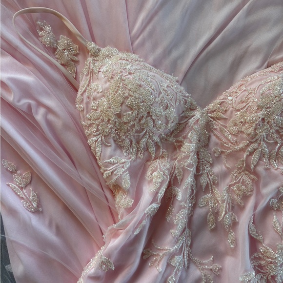 Faviana S10633 Prom Dress - Picture 4 of 8